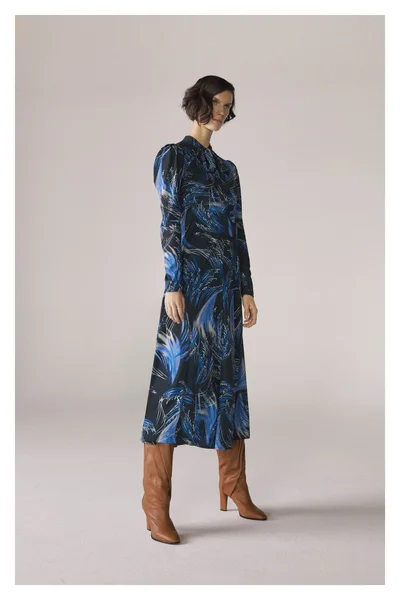 Look 10